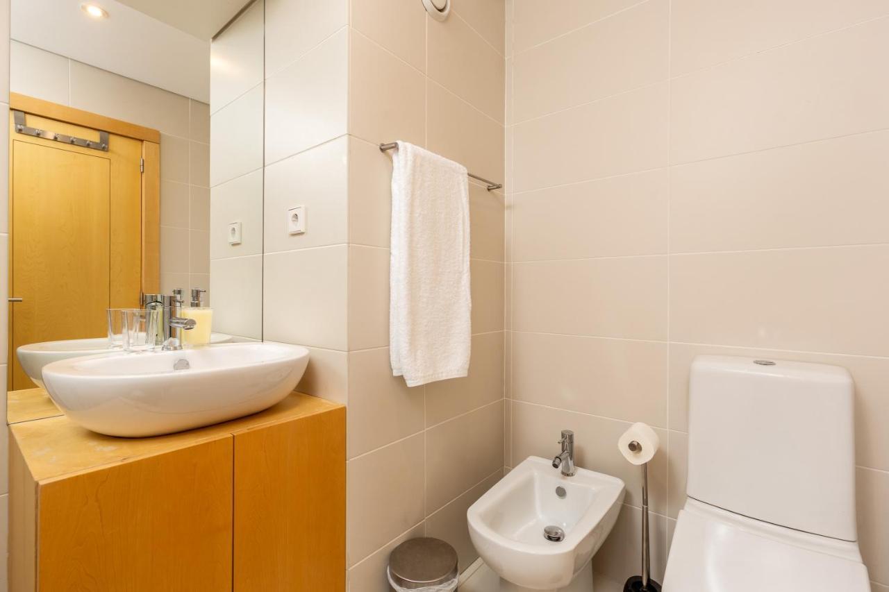 Sunny Loft In Downtown Porto With Private Parking Lejlighed Eksteriør billede